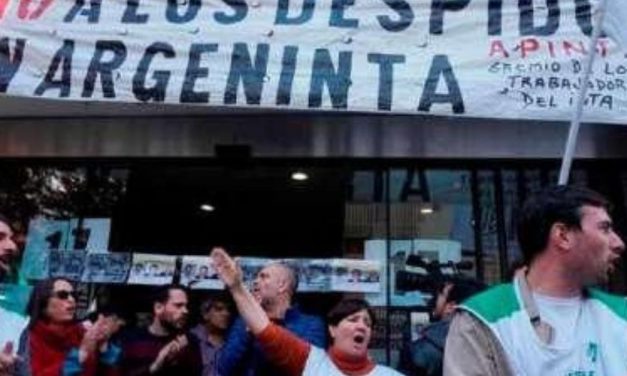 La tasa de desempleo en Argentina aumenta a un 10.1%.