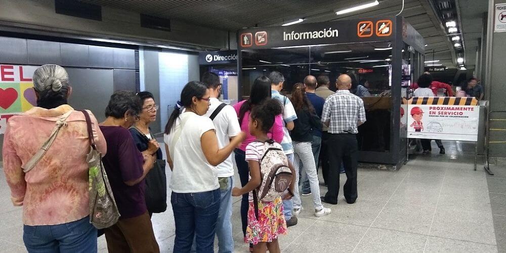 Torniquetes de estaciones del Metro de Caracas seguirán sin uso.