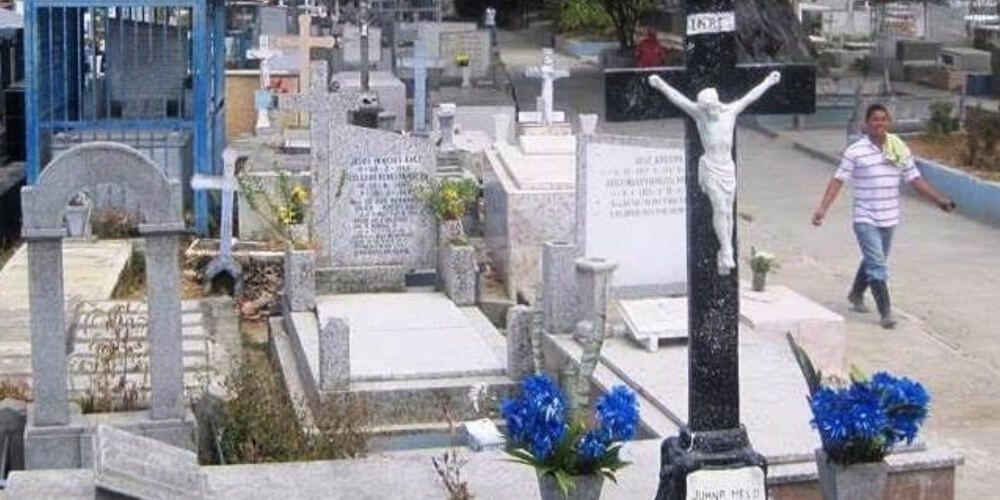 profanan-tumbas-en-el-cementerio-de-ocumare-del-tuy-profanan-tumbas-tomas-lander-movidatuy.com