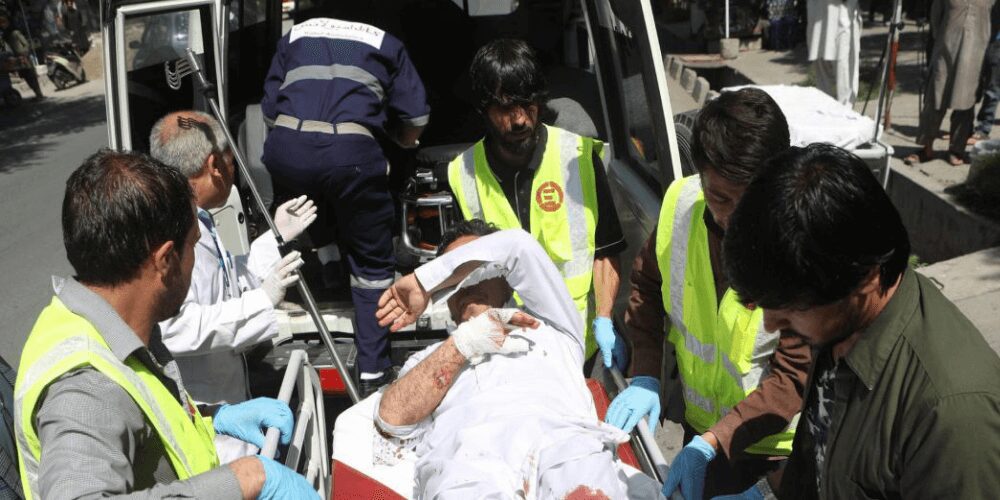 11-muertos-65-heridos-carro-bomba-kabul-movidatuy.com