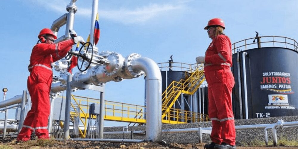 Cerrar-2019-con-la-producción-de-2-millones-de-barriles-de-petróleo-diarios-producción-movidatuy.com
