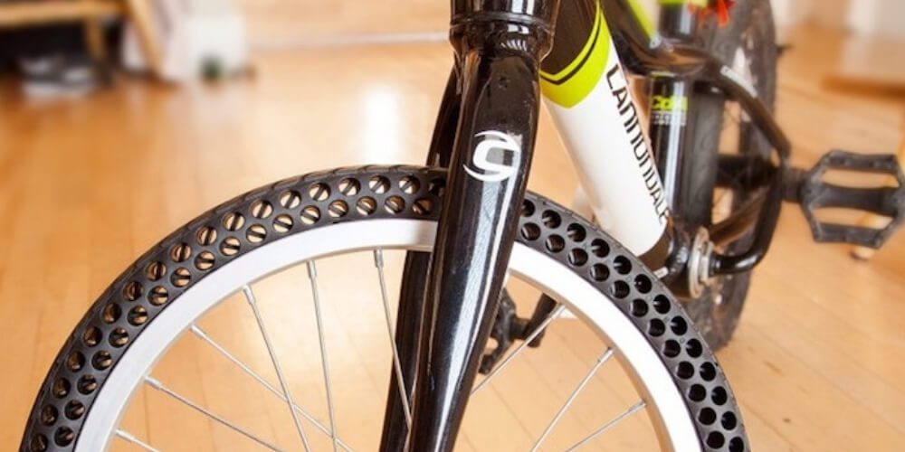 tres-amigos-inventan-ruedas-de-bicicletas-que-no-se-desinflan-bici-movidatuy.com