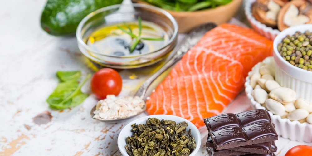 colesterol-estos-son-los-alimentos-que-ayudan-a-reducirlo-pescado-fibras-avena-movidatuy.com