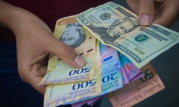 😮Venezuela: el bolívar se depreció un 15,16 frente al dólar en una semana😮