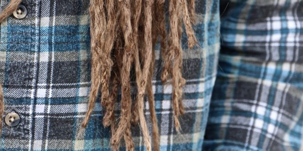 😮 Insólito: Hombre rasta lleva más de 40 años sin lavarse el cabello 😮