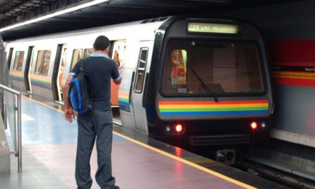 😮 Trabajadores del Metro de Caracas arriesgan vida por continuas fallas en el sistema 😮
