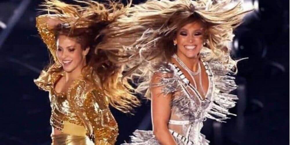 ✌ Estas fotos del Súper Bowl desmienten que J-Lo y Shakira son enemigas ✌