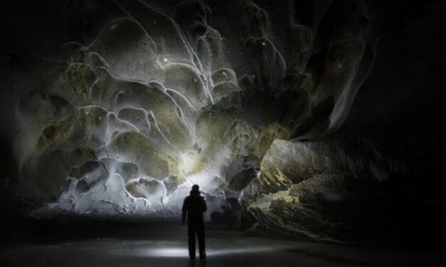 ✌ Inmensas formaciones de hielo impresionan a los habitantes de Alaska ✌