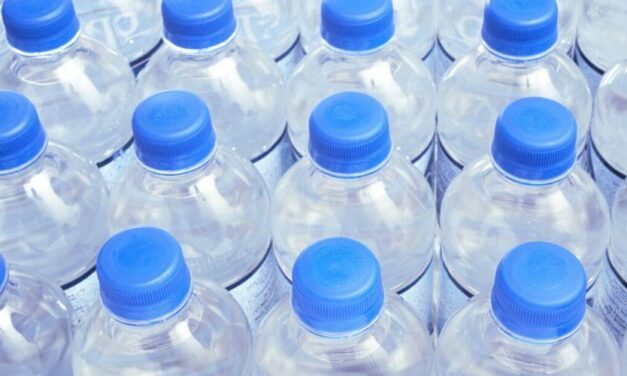 ✌ Crean enzima mutante para descomponer las botellas de plástico ✌