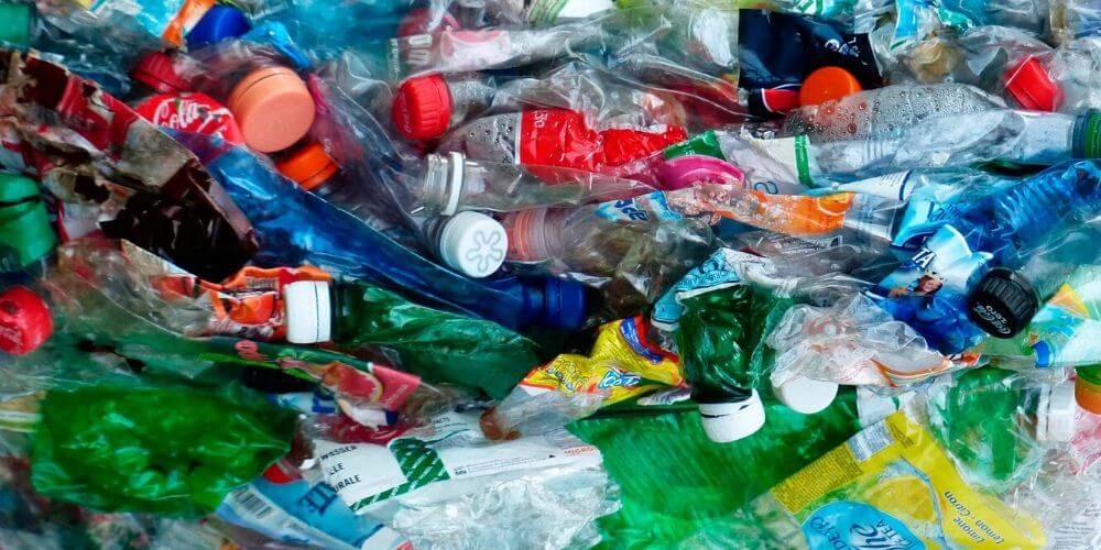 crean-enzima-mutante-para-descomponer-las-botellas-de-plastico-reciclaje-movidatuy.com