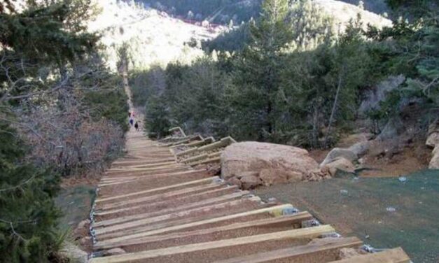 ✌ Si subes esta alta escalera sentirás que tocas el cielo ✌