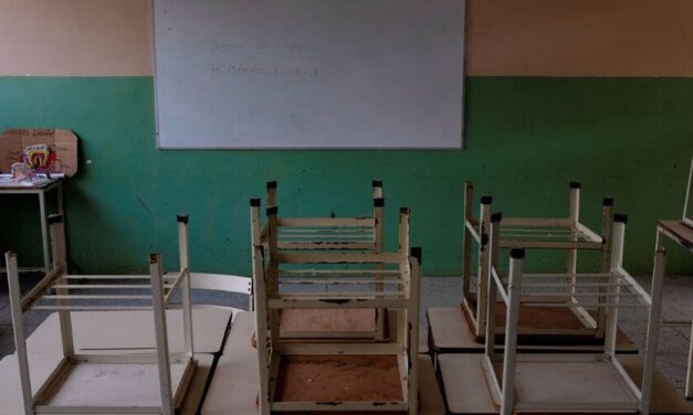✅ Gobierno evalúa la posibilidad de regresar a clases en los próximos meses ✅