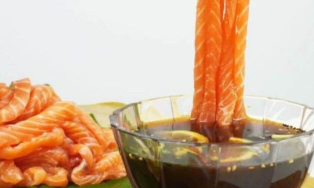 ✌ Alargados fideos de salmón son la nueva tendencia en Singapur ✌
