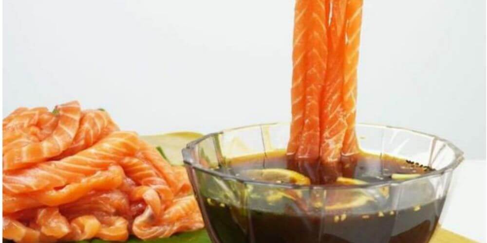 ✌ Alargados fideos de salmón son la nueva tendencia en Singapur ✌