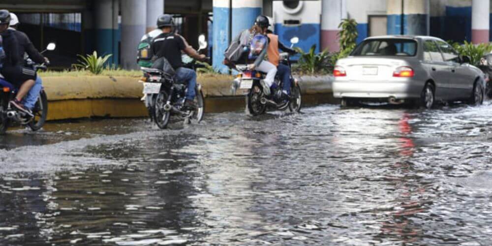 fuertes-luvias-provocaron-derrumbes-inundaciones-apagones-en-Miranda-regionales-movidatuy.com