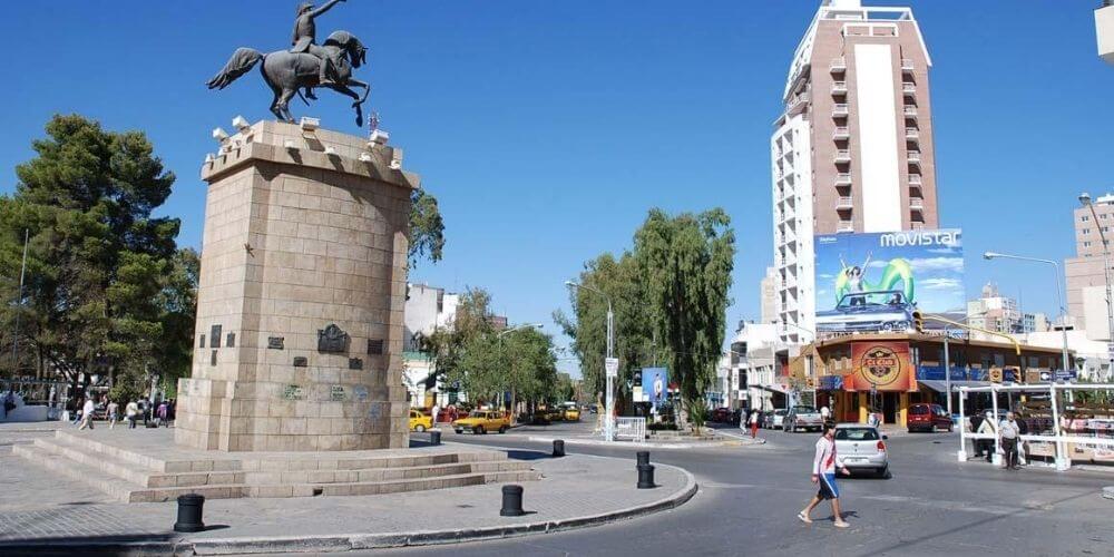 si-quieres-vivir-en-argentina-estas-son-las-mejores-ciudades-para-ello-ciudad-de-neuquen-movidatuy.com