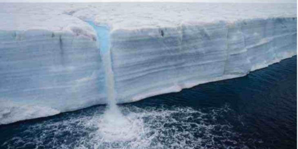 En solo treinta años el planeta ha perdido 28 billones de toneladas de hielo