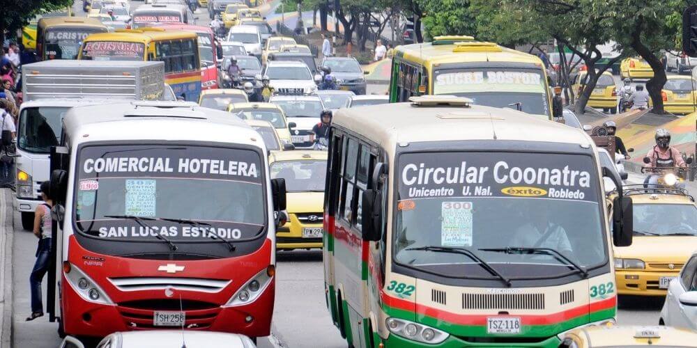 cuanto-cuesta-vivir-en-la-ciudad-de-medellin-colombia-transporte-publico-movidatuy.com