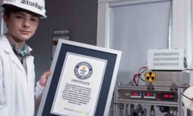 ✌ Ejemplar: Este niño de solo 12 años construyó un reactor nuclear casero ✌