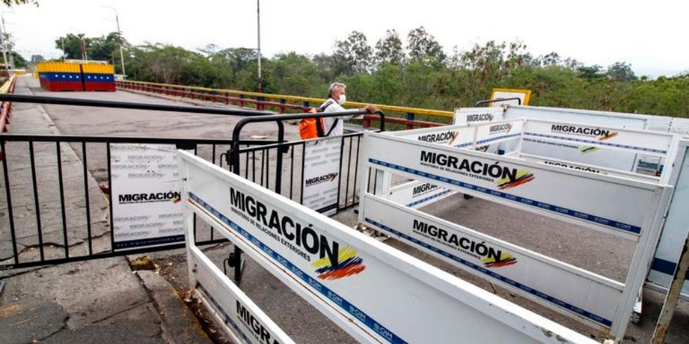 ✅ Colombia mantendrá cerradas sus fronteras con Venezuela hasta enero de 2021 ✅