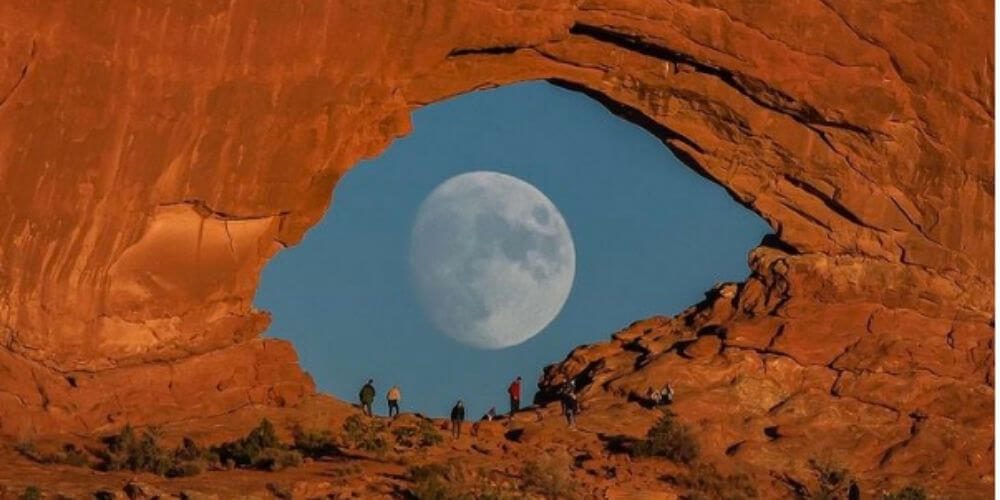 ✌️ Un fotógrafo captó el “Ojo de la Luna” en un maravilloso paisaje ✌️