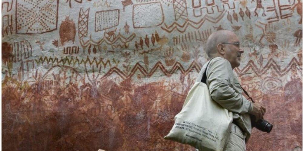 hacen-un-increíble-hallazgo-de-un-gigantesco-muro-de-pinturas-prehistoricas-investigadores-movidatuy.com
