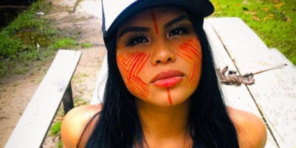 influencer-indigena-muestra-sus-costumbres-amazonicas-en-sus-redes-sociales-maquillaje-ira-movidatuy.com