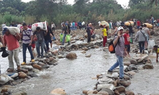 😮 Cierre de frontera entre Colombia y Venezuela intensifica el poder de las bandas que operan en las trochas 😮