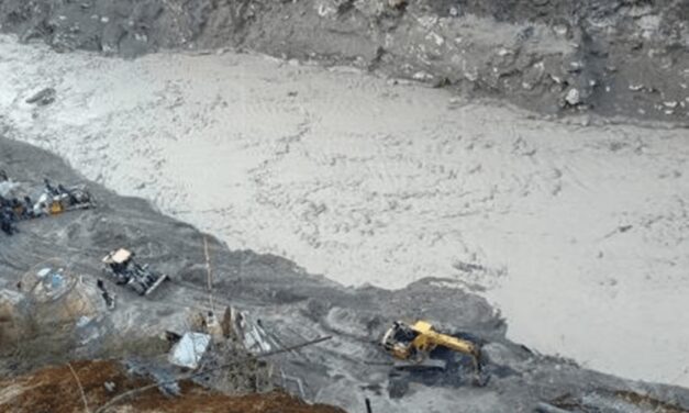India: tragedia por colapso de glaciar deja muertos y desaparecidos