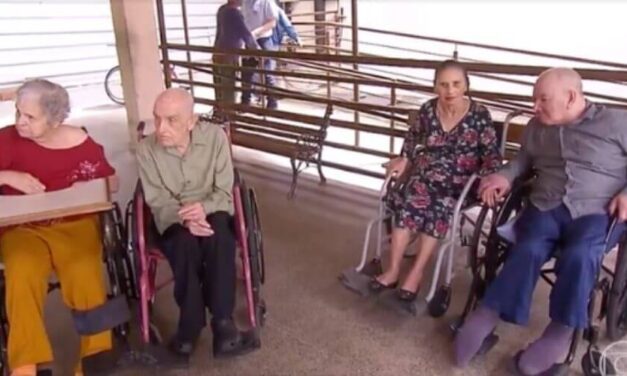 ✌️ Nunca es tarde, dos parejas de ancianos se casaron en el asilo donde viven ✌️