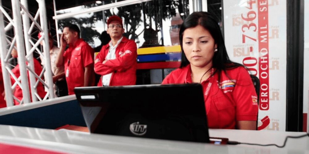 Venezuela: trabajadores públicos ganan aproximadamente 3 dólares mensuales