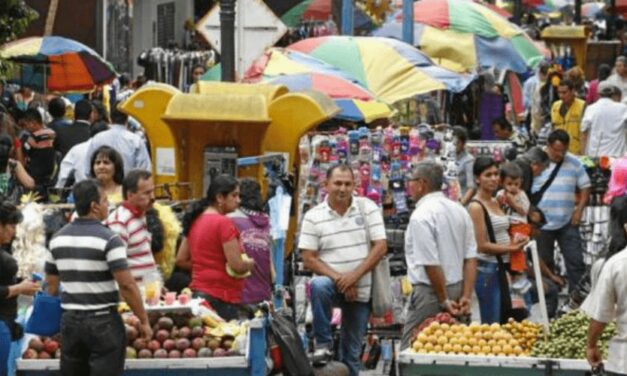 En Venezuela el comercio informal ya negocia con el dólar