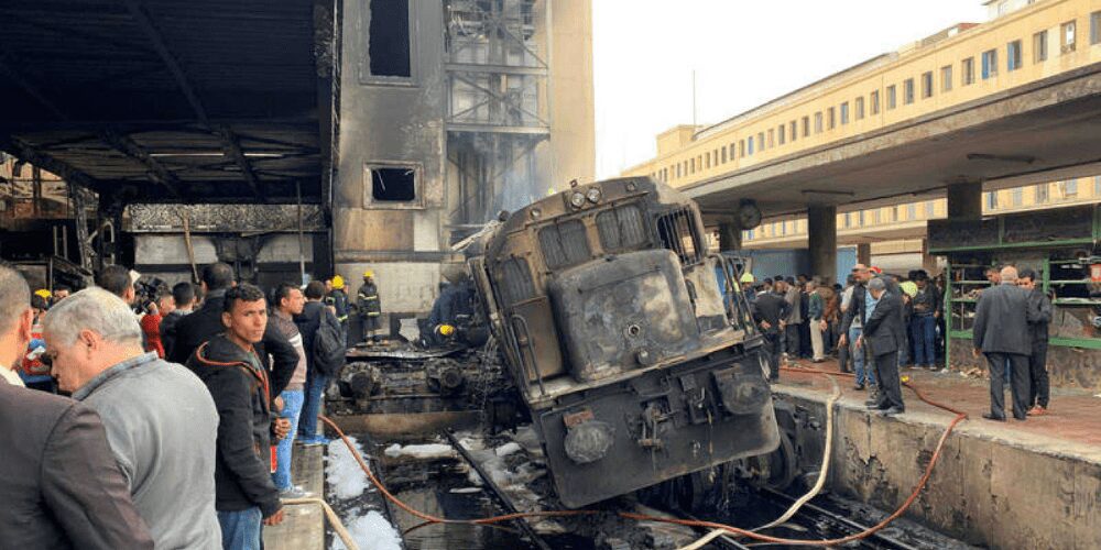 Egipto: choque brutal de dos trenes deja muertos y heridos