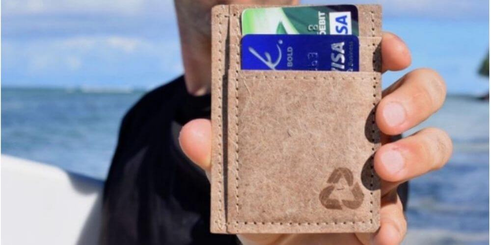 ✌️ Empresa crea billeteras hechas de desechos de los árboles de plátano ✌️