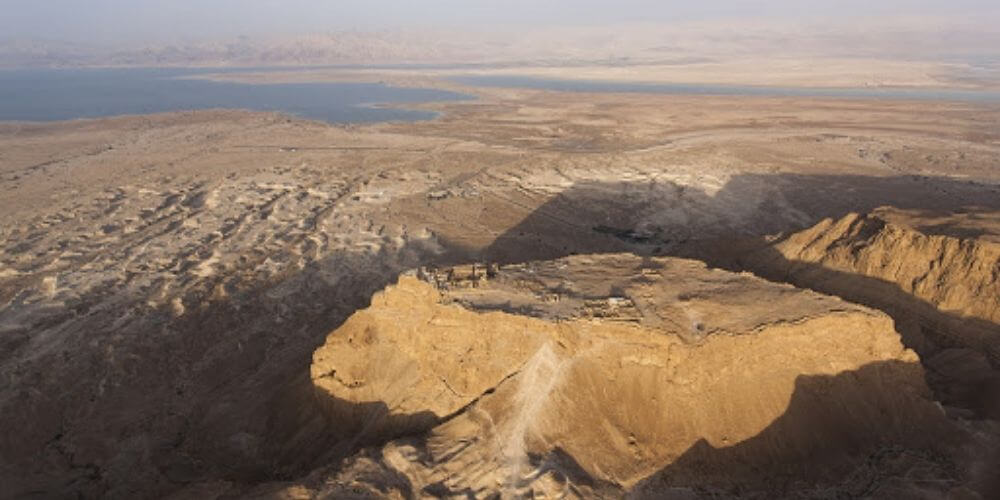 investigadores-encuentran-la-canasta-tejida-mas-antigua-del-mundo-en-israel-desierto-de-judea-movidatuy.com