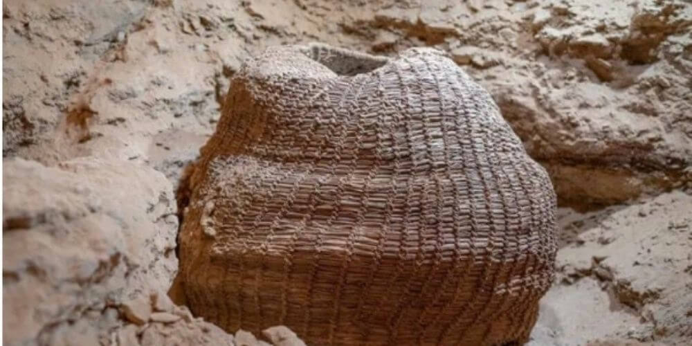 ✌️ Investigadores encuentran la canasta tejida más antigua del mundo en Israel ✌️