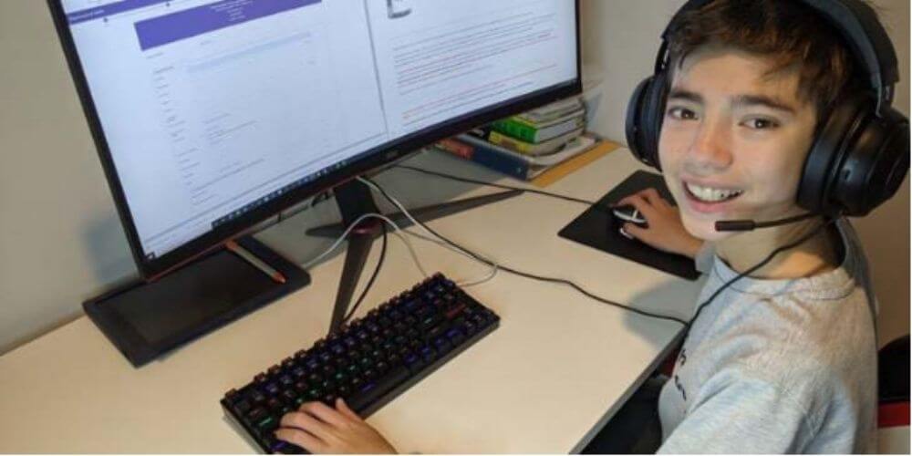 ✌️ Niño de 12 años creó una web para ayudar a conseguir citas para vacunación  ✌️
