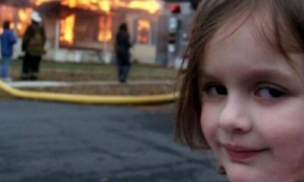 😮 ¿Recuerdas el meme de “la niña del incendio”? Creció y así luce 😮