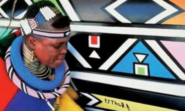 ✌️ Artista sudafricana de 85 años demuestra su arte pintando autos a mano ✌️
