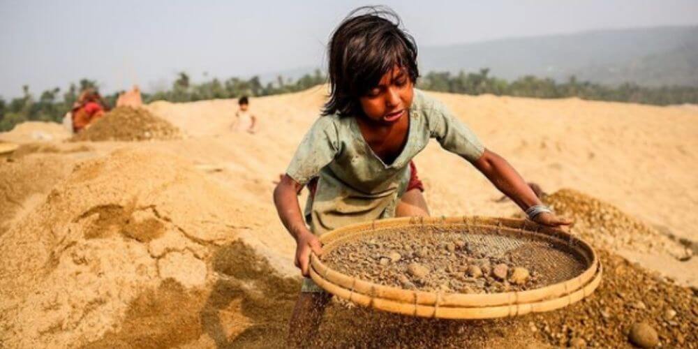 ✌️ Fotógrafo capta imágenes del antes y después de niños que son explotados laboralmente ✌️