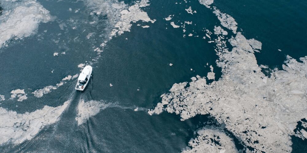 Extraño moco marino se extiende por la costa de Turquía causando estragos