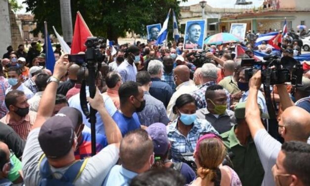 Gobierno de Cuba sorprendido por protestas callejeras