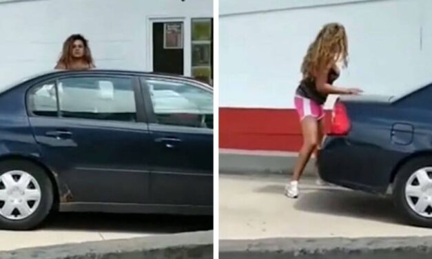 😮 Arrestan a mujer por meter a su hijo en la maleta del vehículo a la fuerza 😮