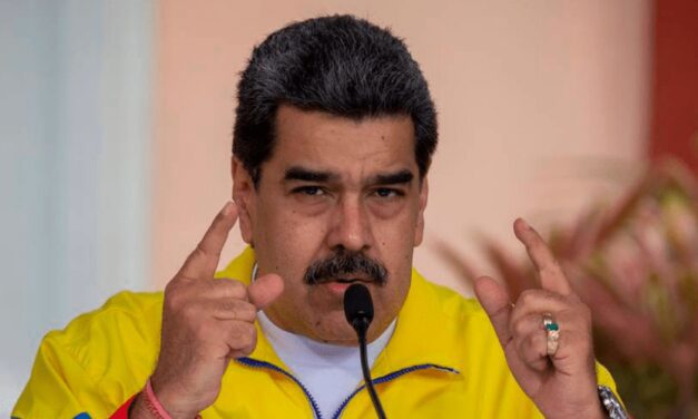 Presidente Maduro estima que la escasez de gasolina se resuelva este año definitivamente
