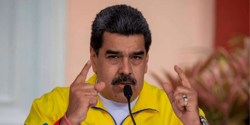 Presidente Maduro estima que la escasez de gasolina se resuelva este año definitivamente