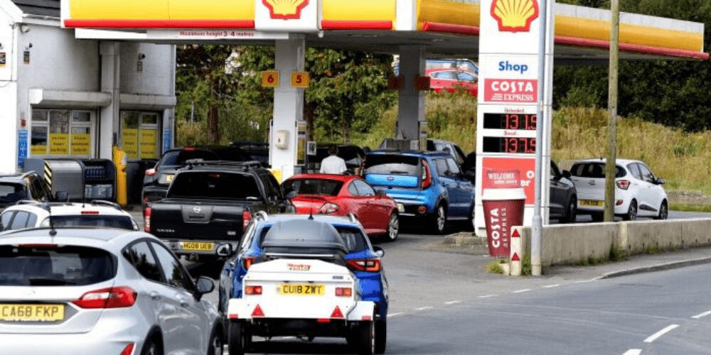 Gasolineras del Reino Unido fuera de servicio por falta de suministro