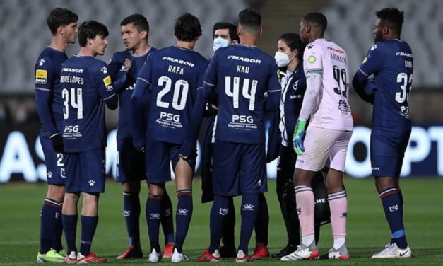 Ómicron: 13 posibles casos detectados entre futbolistas del Club Belenenses en Portugal