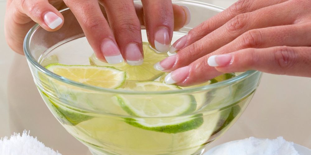 tips-naturales-para-quitar-el-color-amarillo-de-las-unas-salud-movidatuy.com