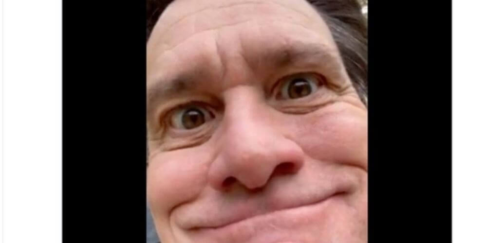 asi-celebro-jim-carrey-su-cumpleaños-numero-60-hablando-y-moviendo-la-boca-como-anciano-actor-comediante-movidatuy.com