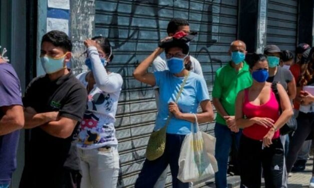 Venezuela registra otro récord de contagios, pero Maduro mantiene la flexibilización